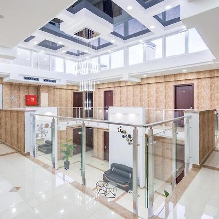 Aura Hotel Тбілісі Екстер'єр фото