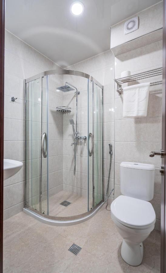 Aura Hotel Тбілісі Екстер'єр фото