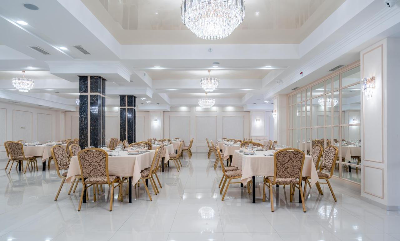 Aura Hotel Тбілісі Екстер'єр фото