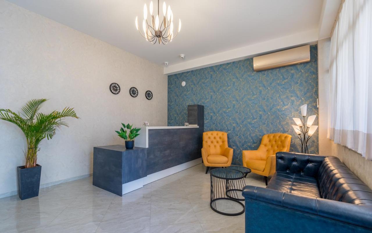 Aura Hotel Тбілісі Екстер'єр фото