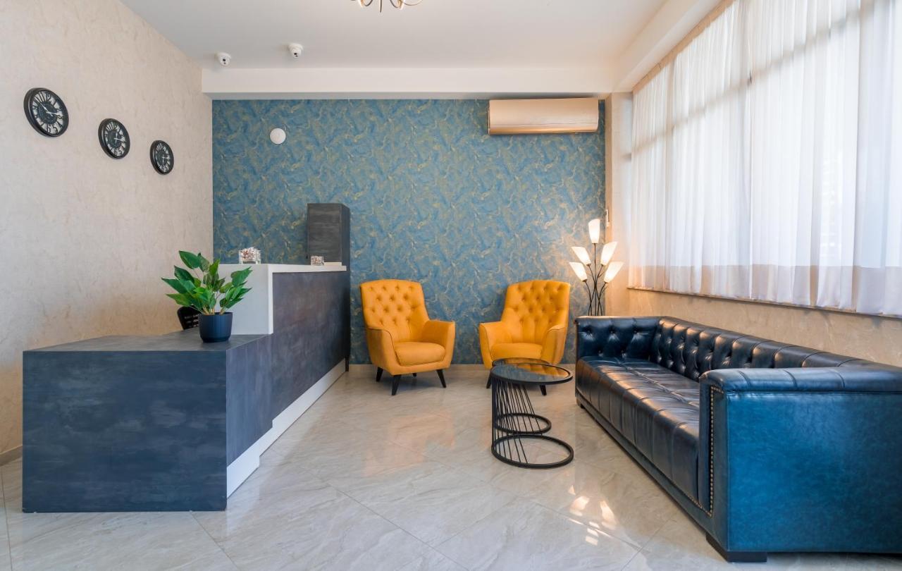 Aura Hotel Тбілісі Екстер'єр фото
