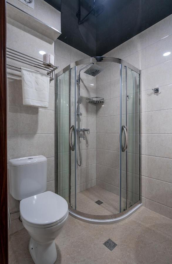 Aura Hotel Тбілісі Екстер'єр фото