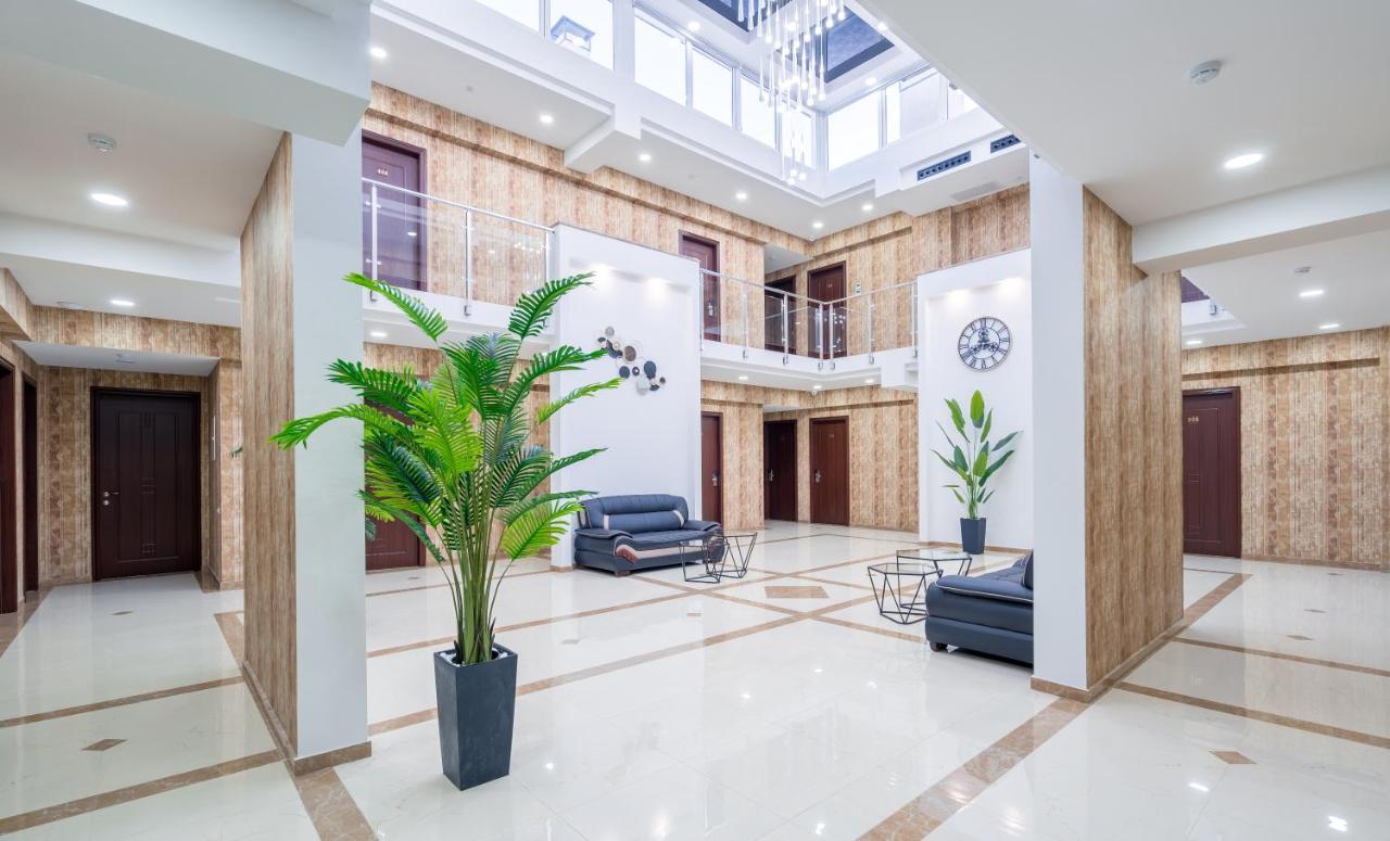 Aura Hotel Тбілісі Екстер'єр фото
