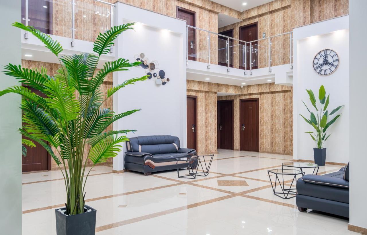 Aura Hotel Тбілісі Екстер'єр фото