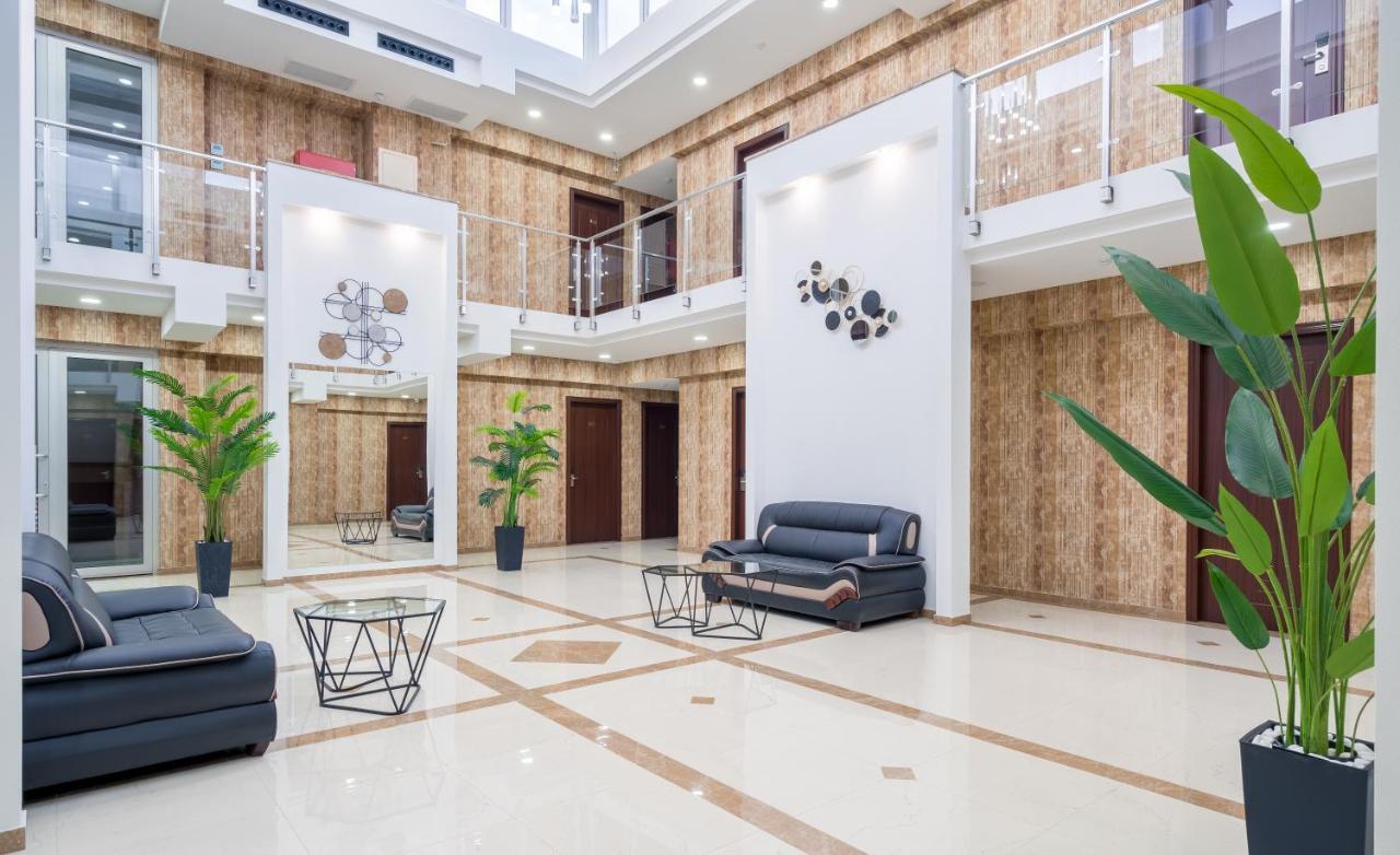 Aura Hotel Тбілісі Екстер'єр фото